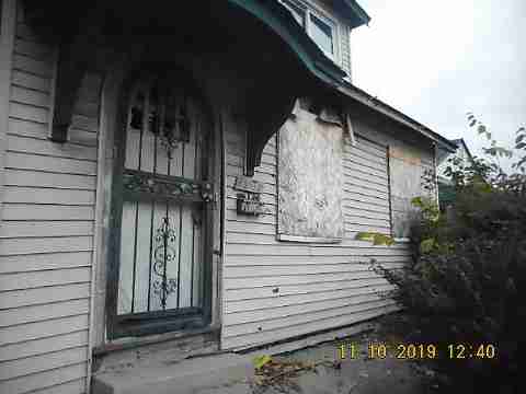 12713 Greenlawn (18)_m.jpg